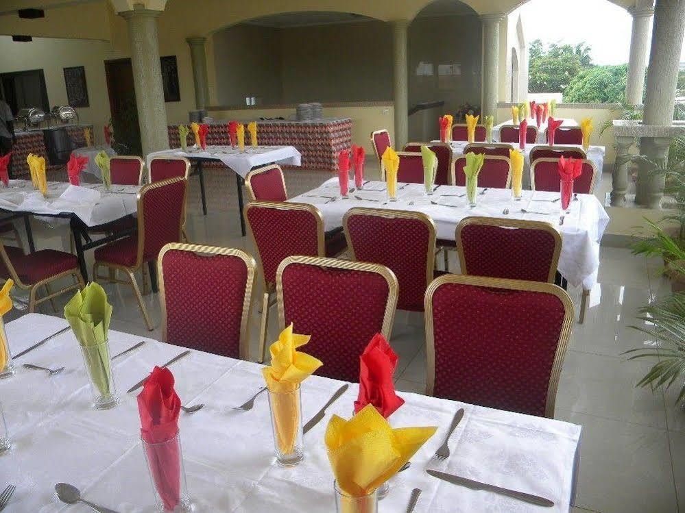 Hotel Residence Flamani Lome Ngoại thất bức ảnh